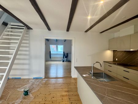 Hyggelig taglejlighed i hjertet af Aalborg - Foto 3