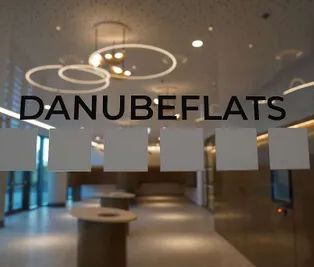 Rare corner unit, executive 32nd floor, amazing view, fully furnished 50m2 + 30 m2 Balcony - Photo 3