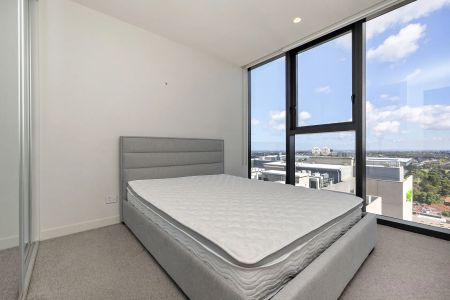 Experience Premium Urban Living with Breathtaking Views - Photo 4