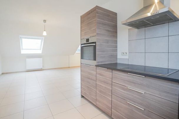 Appartement te huur - Photo 1