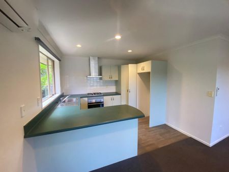 Modern Living - Photo 4