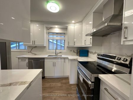 For Lease - 7 Resolution Crescent, Toronto, Ontario - Photo 2