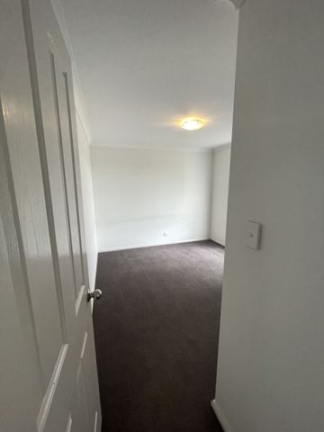 3 Bedroom Brick Home - Photo 5