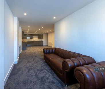 2 bedroom flat to rent - Photo 3