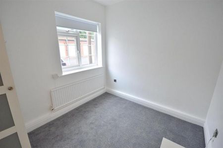 2 Bedroom Apartment To Let - Photo 2