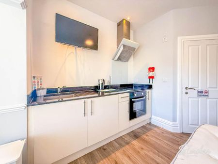 Studio to rent - Photo 5