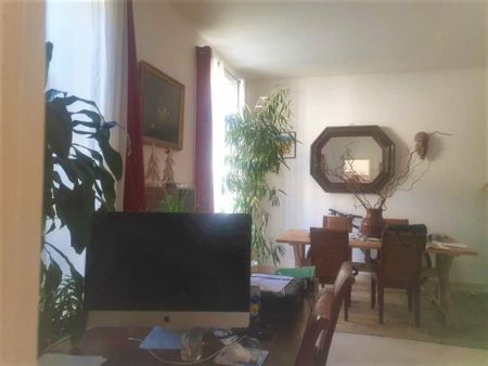 Location Appartement 4 pièces 94m² NIMES 30000 - Photo 3
