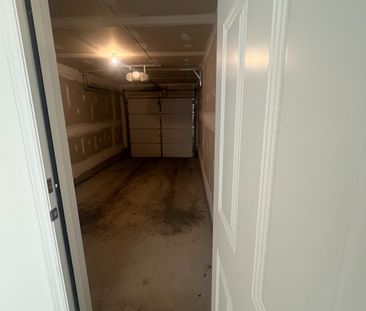 For Lease - 9 Imperial College Lane, Markham, Ontario - Photo 2