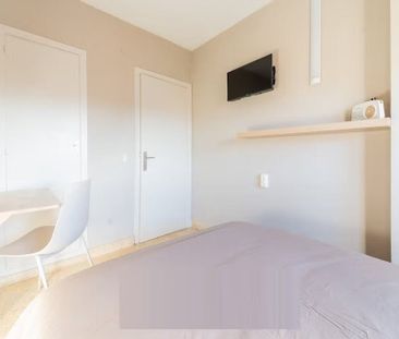 Avenida Pío XII, Valencia, Valencian Community 46015 - Photo 3