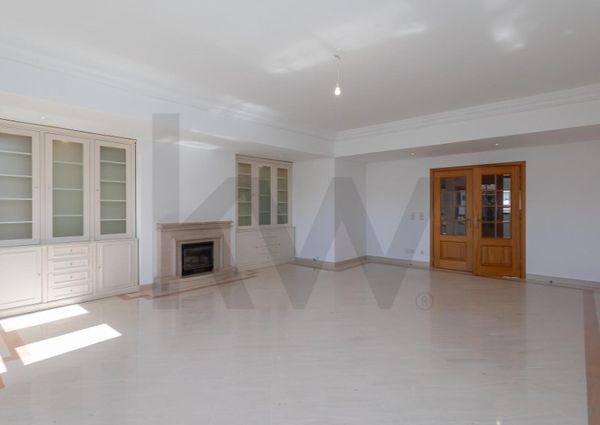 Apartamento T4 em Lisboa