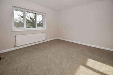 Lowfields Avenue, Eastham, CH62 - Photo 4