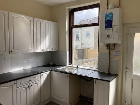 2 bedroom terraced house to rent - Photo 3