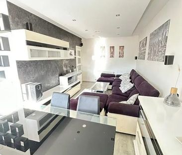 Passeig de Fabra i Puig, Barcelona, Catalonia - Photo 2