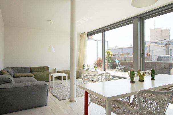 Gemeubeld appartement met twee slaapkamers en lift in het centrum van Antwerpen! - Photo 1