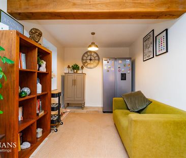 Church Gates, Gisburn, Clitheroe - Photo 1