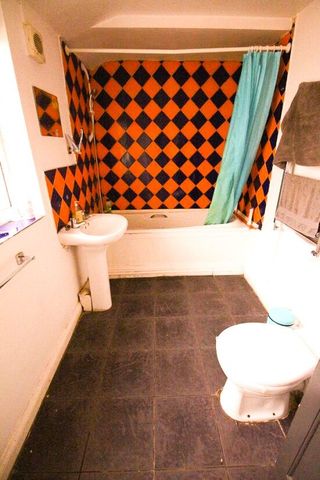 73 Thesiger Street, Lincoln, Lincolnshire LN5 7UY - Photo 5