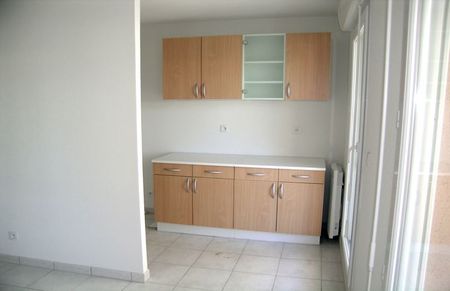 Appartement - 2 pièces - Jaude/Banque de France - Photo 5