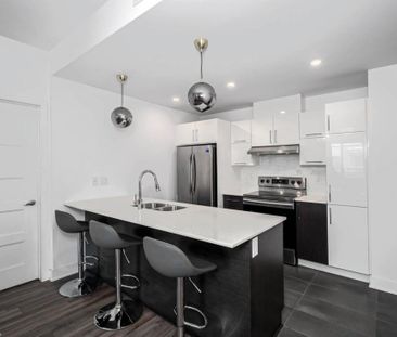 Appartement à louer - Laval (Chomedey) (Carrefour Saint-Martin) - Photo 2