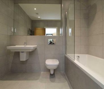 5 bedroom terraced house to rent - Photo 1
