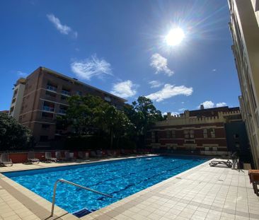 Redfern - Photo 4