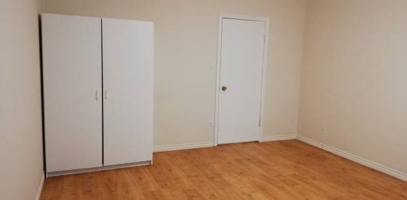 $1700 Studio Suite in the house - Photo 2