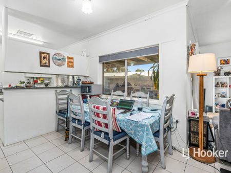 3 BEDROOM, 1 BATHROOM HOUSE IN LARAPINTA – AFFORDABLE FAMILY LIVING - Photo 5