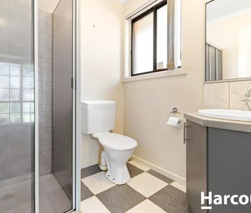 3 Bedroom Home with Workshop - Photo 5