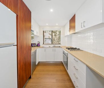 SPACIOUS 2 BEDROOM APARTMENT! - Photo 5