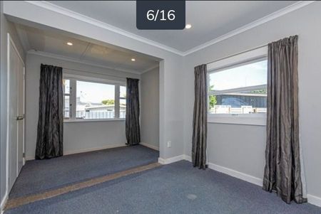Charming 3BR Home with Garden - Photo 3