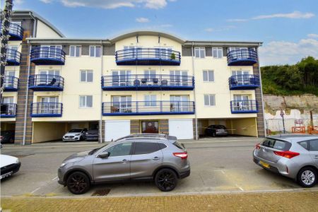 2 bedroom flat to rent - Photo 3