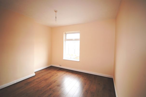 2 bedroom house to rent Juddfield Street, Haydock, St. Helens, WA11 - Photo 1