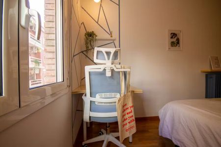 Carrer d'Amigó, Barcelona, Catalonia 08021 - Photo 3