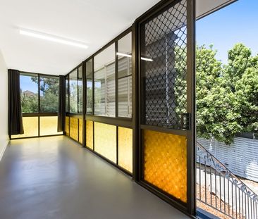 Charming Family Home in the Heart of Kedron - Photo 1