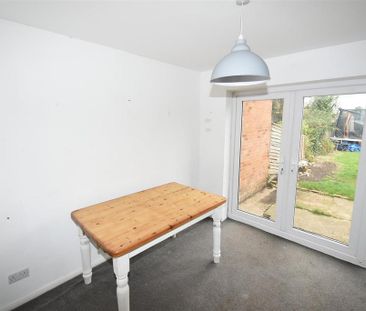 3 bedroom house to rent - Photo 2