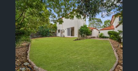 Double Storey Family Home with amenities - Photo 4