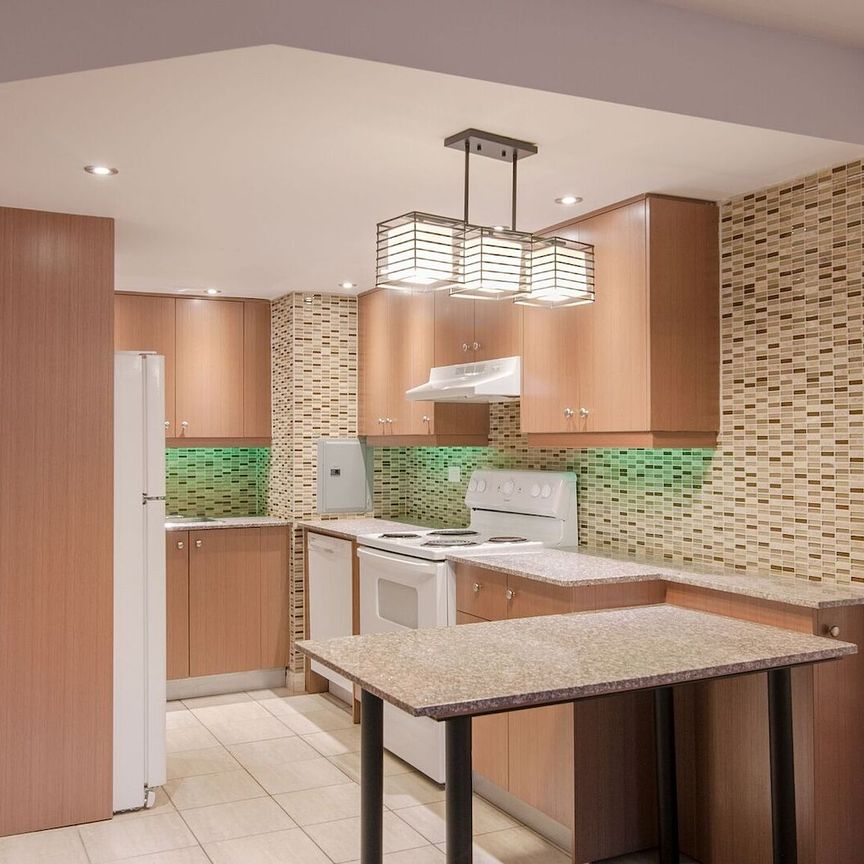 1975 de Maisonneuve - Photo 1