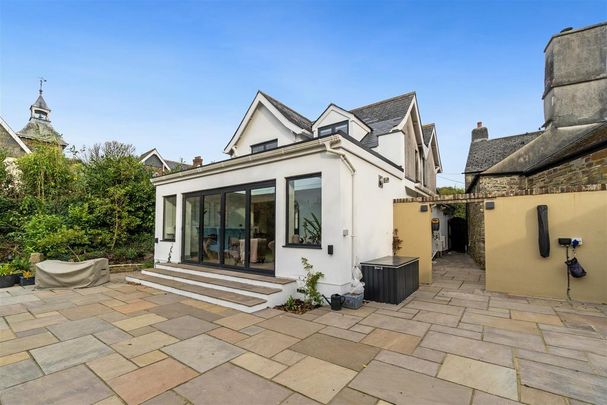 3 bedroom house to rent - Photo 1