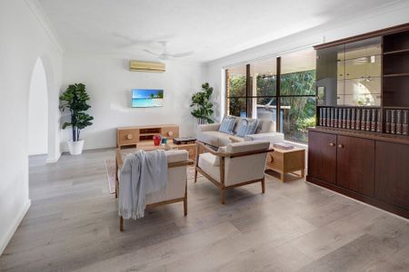 Broadbeach Waters - Photo 3