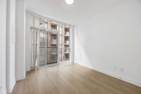 For Lease - 56 Annie Craig Drive Unit# 302, Toronto, Ontario - Photo 2