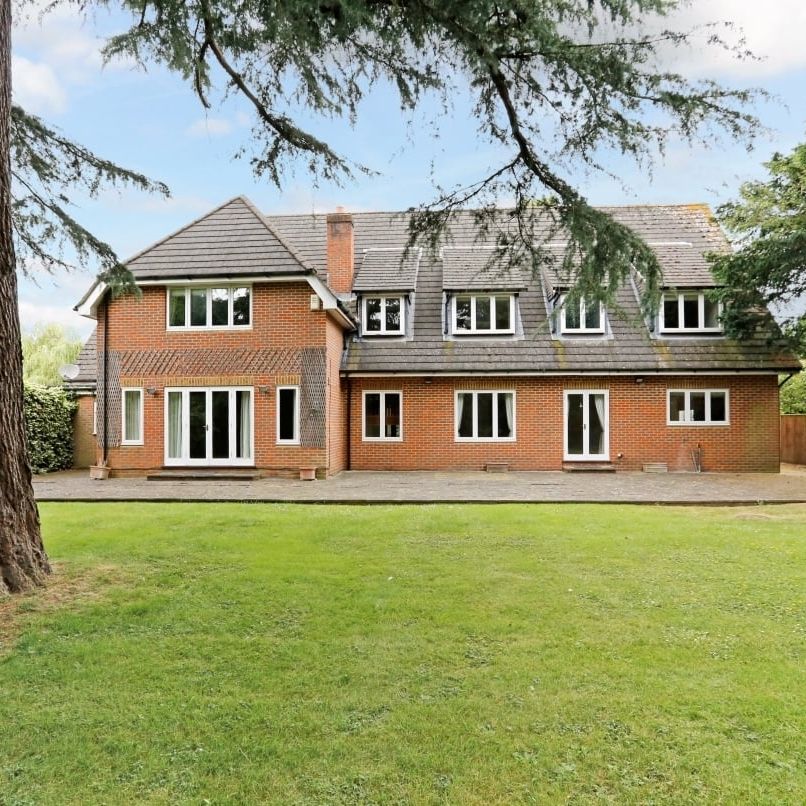 5 bedroom detached house to rent - Photo 1