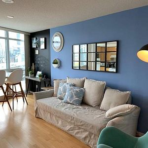 Excellent new furnished bachelor in Fort York! - Photo 2