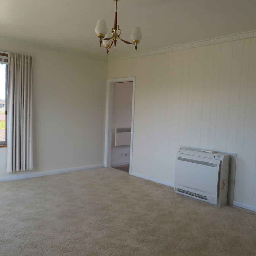 8 Jefferson Court Lutana TAS 7009 Australia - Photo 1