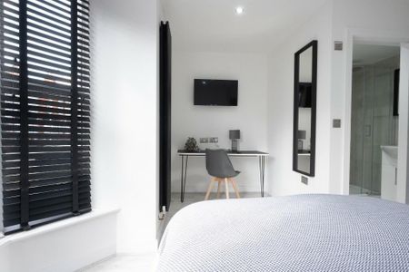 6 bedroom house to rent - Photo 2