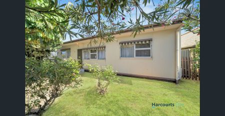 Look No Further - Photo 3