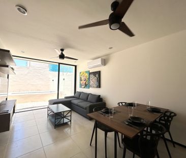 Departamento de 2 recámaras, amueblado, en PB, con alberca privada. - Foto 4