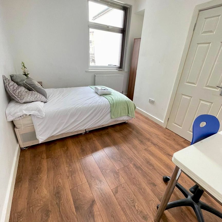 Room 2 – Fosse Road North, LE3 5ET - Photo 1