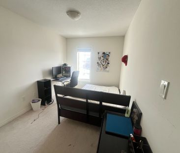 For Lease - 16 Botanical Avenue, Brampton, Ontario - Photo 4