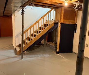 🏡 Beautiful 3 Bedroom Duplex for Rent - Photo 1