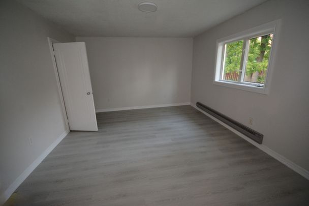 For Lease - 8 West Street, Brampton, Ontario - Photo 1