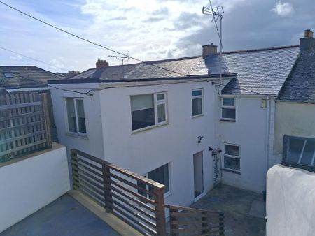 3 bedroom terraced house to rent - Photo 5